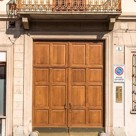 Old Town Apartment